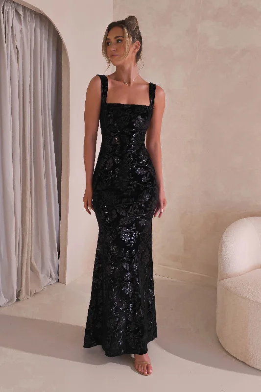 Sharma Squareneck Velvet Gown | Black