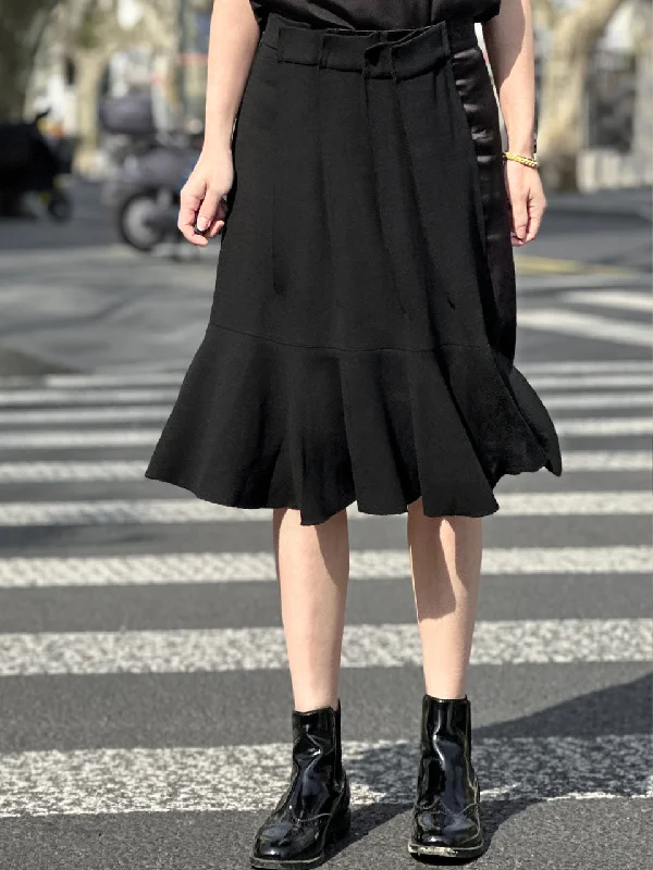 Black Pleated Detail Satin Patch Knee-length Skirt